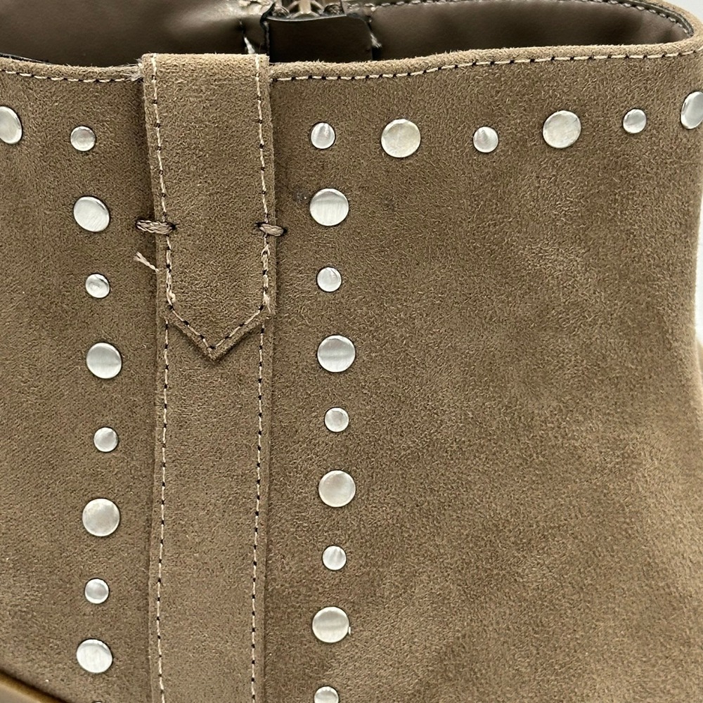NWD a.n.a Darlin Ankle Booties Womens 10 Brown Faux Suede Studded Stacked Heel - Picture 10 of 12